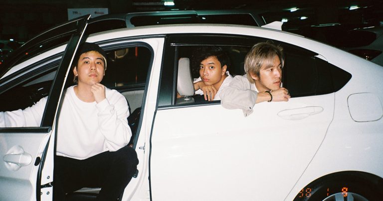 ‘TILLY BIRDS’ นักดนตรีรุ่นใหม่ที่มีซาวด์เพลงเป็นเอกลักษณ์ - Baankluay